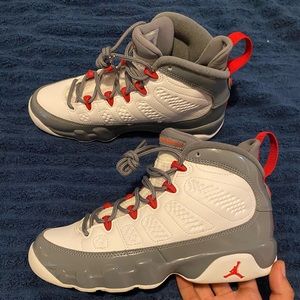 Women’s Air Jordan 9 Retro Fire Red - Size 6